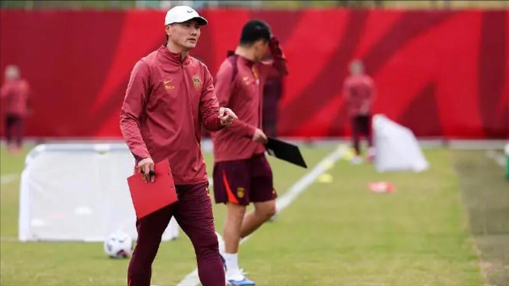 乐鱼体育-喜讯！国足2比0之后又2比2，邵佳一开局两场不败，这回选对人了？