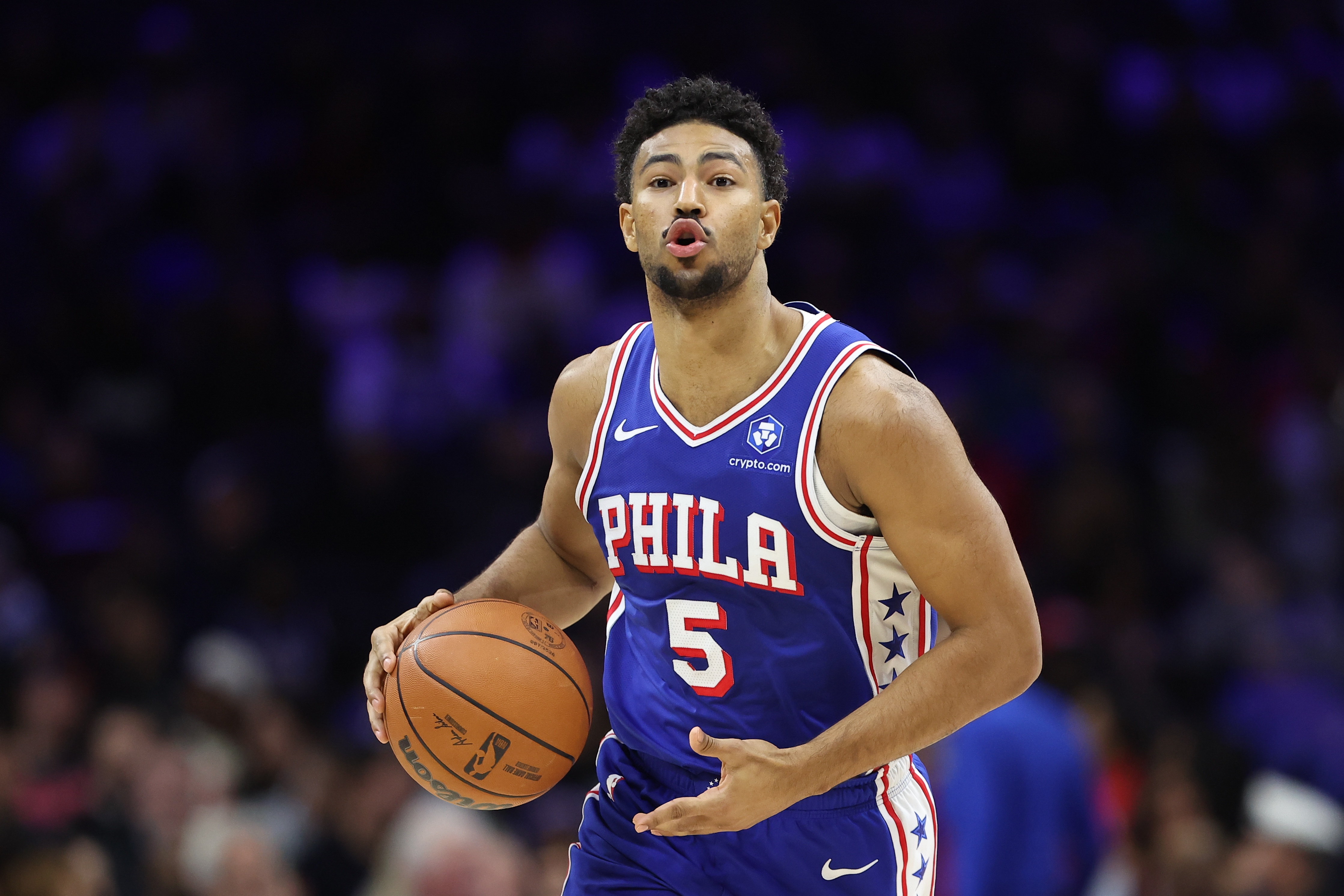 乐鱼官方网站-末节14分收比赛！格莱姆斯22中11&amp;8罚全中砍下31分3抢断！